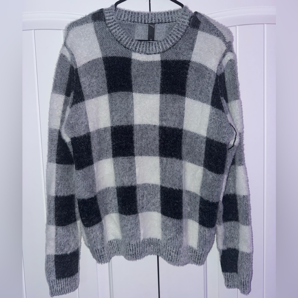 ALYA Sweater
